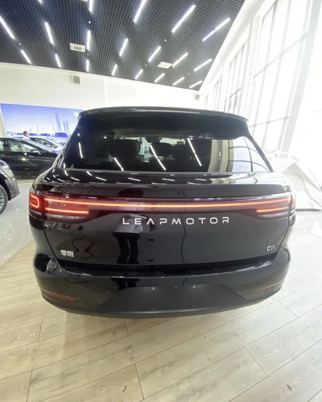 Leapmotor c11 hybrid — фото 2