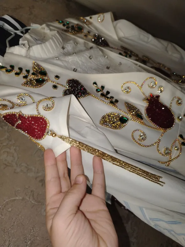 anor ansambl qo'l ishi fatasi bilan 3 anor ansambl qo'l ishi fatasi bilan 3
