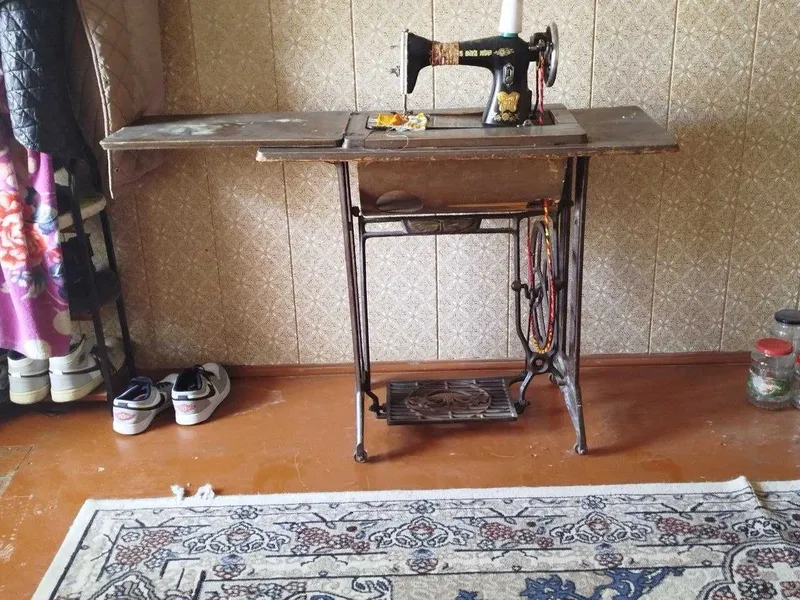 Продам Швейную Машинку