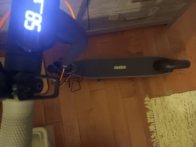 Ninebot E2 Plus elektr samokati 1