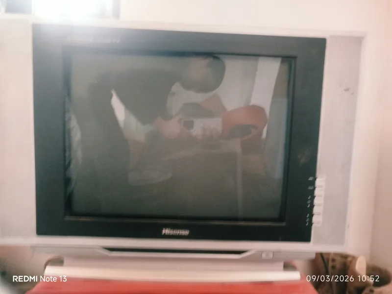 Televizor nomi tol va Hisense — фото 1