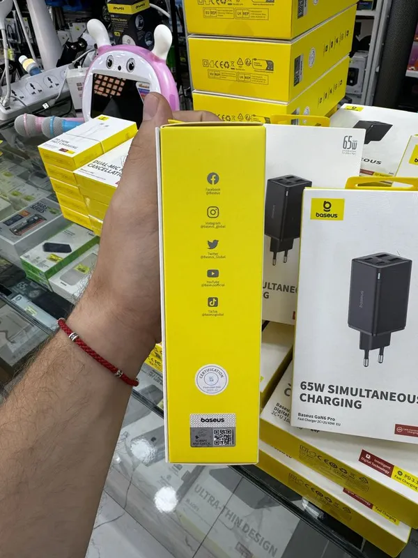 Baseus GAN 6 2 type-c, 2 usb, 65w, кабель 1 м в коплекете — фото 3 Baseus GAN 6 2 type-c, 2 usb, 65w, кабель 1 м в коплекете — фото 3