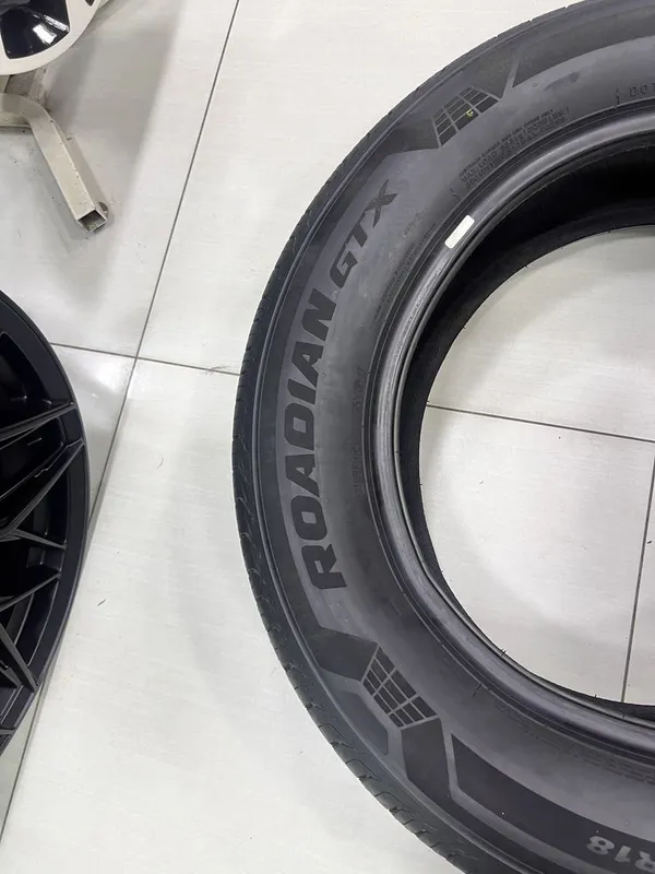 Nexen 245/60/18 5