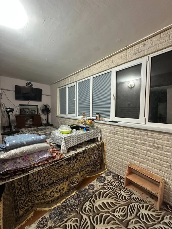Чирчик продается 2з комнатная кв4 микрорайон31000$ — фото 2