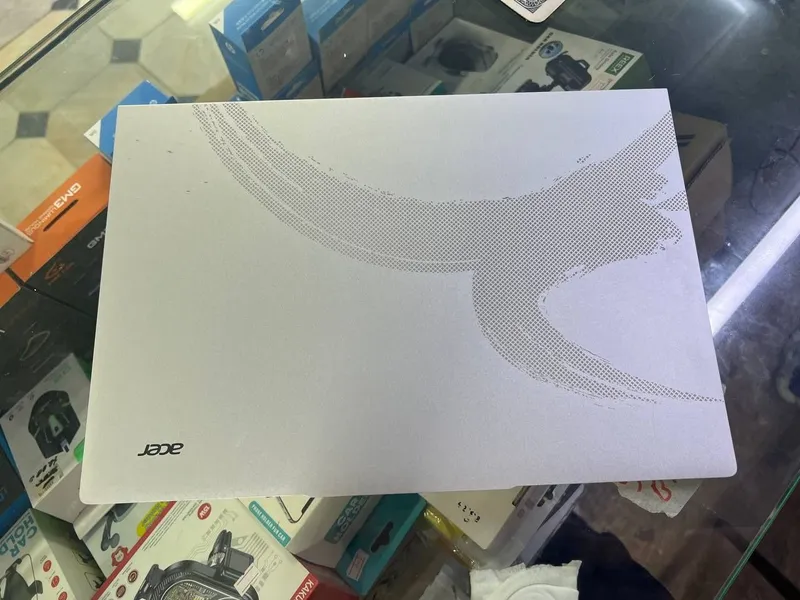 Acer core i3 1305U 2 Acer core i3 1305U 2