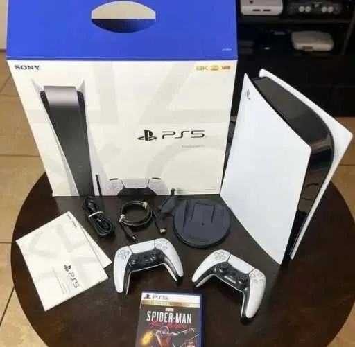 PLAY STATION 5 slim Digital va Ps 5 pro 2