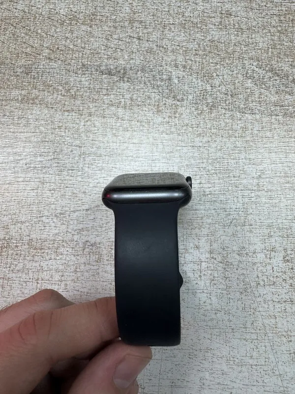 Продаются часы aaple watch SE 2 Продаются часы aaple watch SE 2