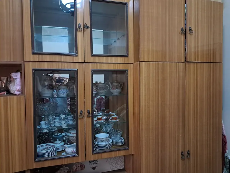 Продается стенка фабричная,лакирированная,ширина 5 метров — фото 1