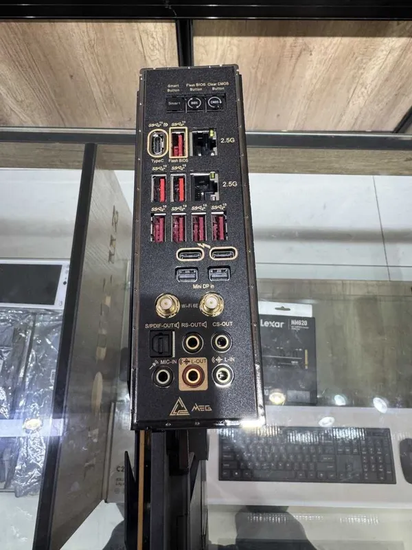 MSI MEG Z790 ACE anakartasi 3 MSI MEG Z790 ACE anakartasi 3