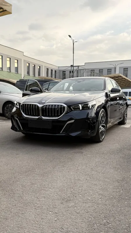BMW i5 40L edrive full