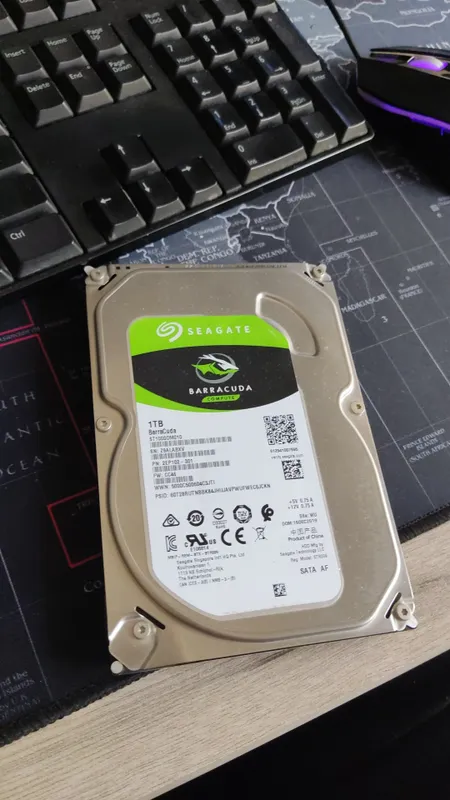 продам hdd seagate 1tb