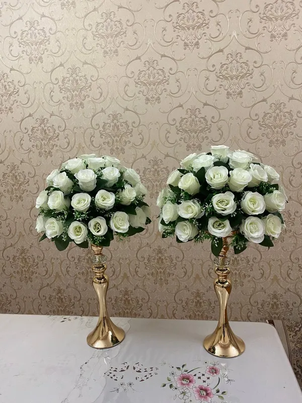 Suniy gullar shohona stol uchun — фото 1