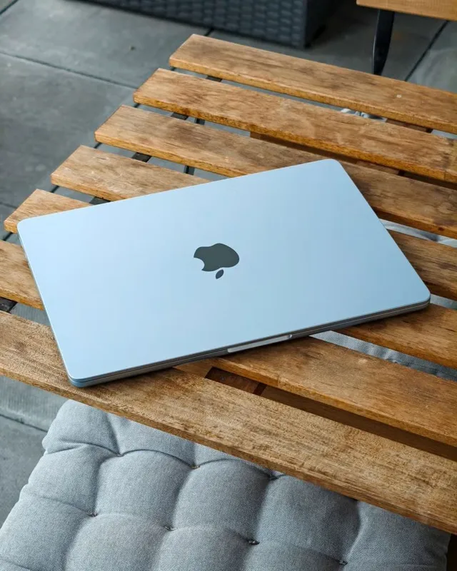 MacBook Air 13 M4 (16/256) Silver 1 MacBook Air 13 M4 (16/256) Silver 1