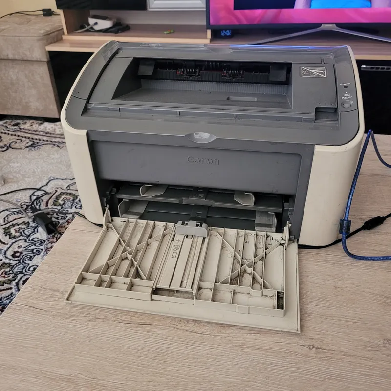 продаю принтер Canon LBP 2900
