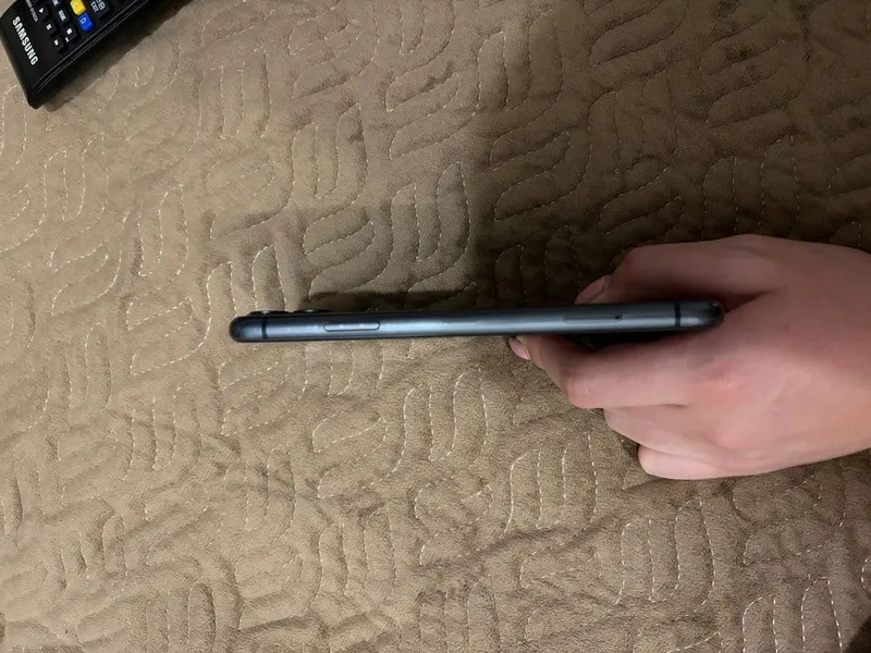 Iphone 11 grey 64gb — фото 1