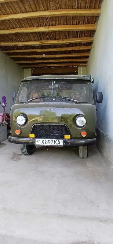 Uaz srochni sotiladi