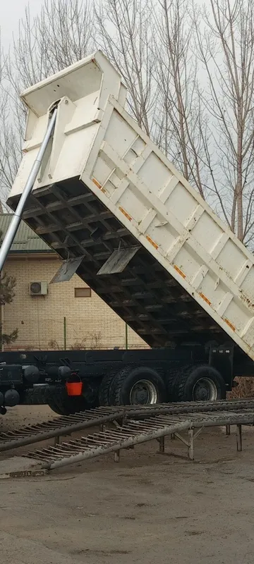 Samosval kuzf bort