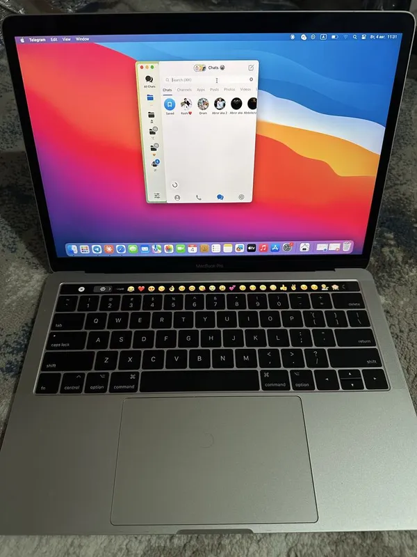 Macbook Pro touchbar 2017 2 Macbook Pro touchbar 2017 2