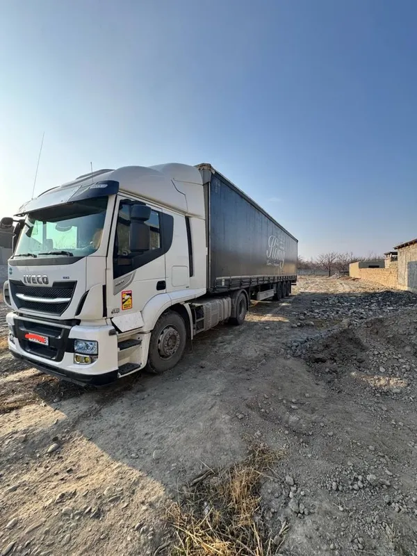 Iveco 440talik. Prisep Fligel