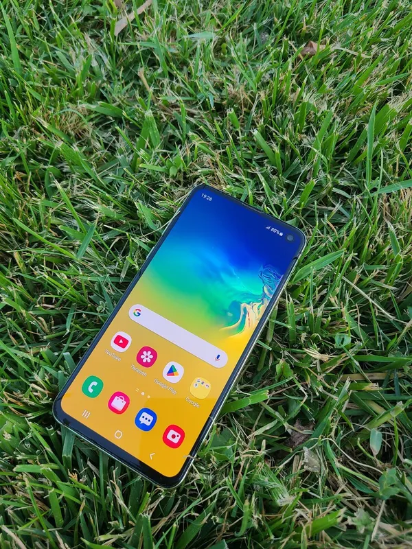 samsung s10e 6/128GB 1 samsung s10e 6/128GB 1