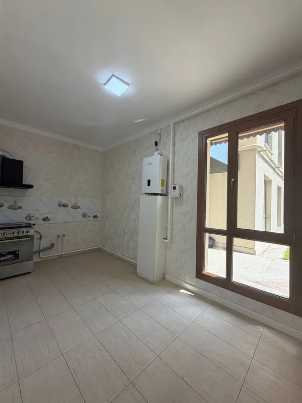 Продаётся 1-комнатная квартира с евроремонтом в ЖК Almazar City 5