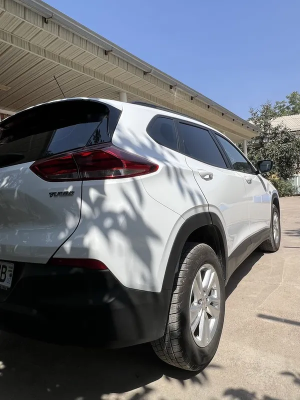 Chevrolet Tracker 2 ls 4