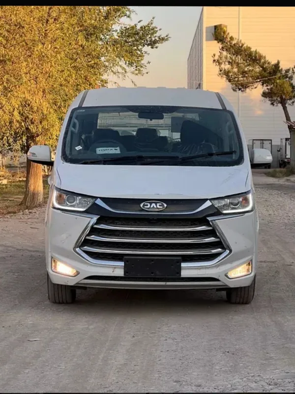 Mikroavtobus xizmatimiz kerak bo'lsa!