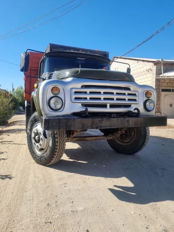Zil 130 sotiladi yili 90. 4 Zil 130 sotiladi yili 90. 4