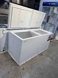 Морозиьники Hisense.