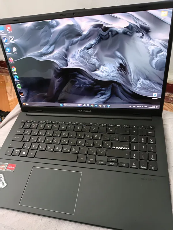 Asus Vivobook Go 15 OLED 16/512 GB 2