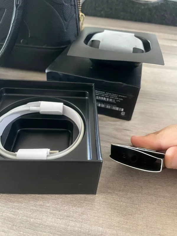 Оригинальные AirPods Pro, не использовались 3 Оригинальные AirPods Pro, не использовались 3