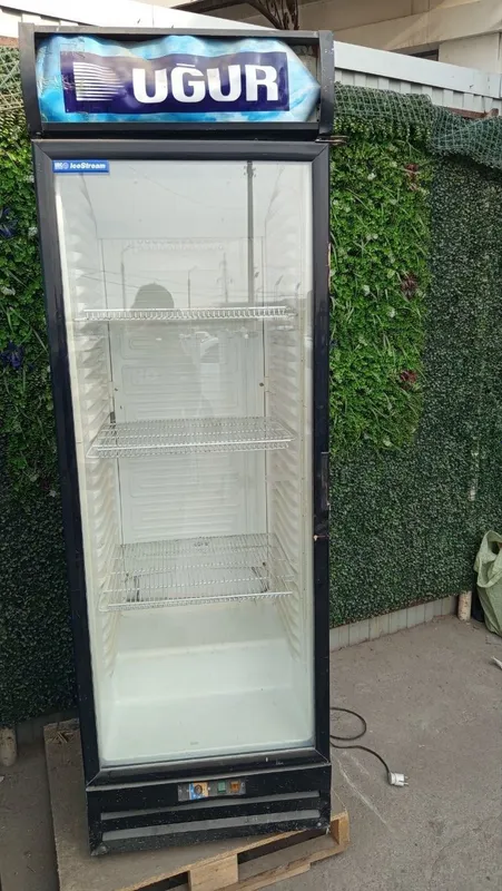 Vitrina xaladinlik yaqinda oldik 1 Vitrina xaladinlik yaqinda oldik 1