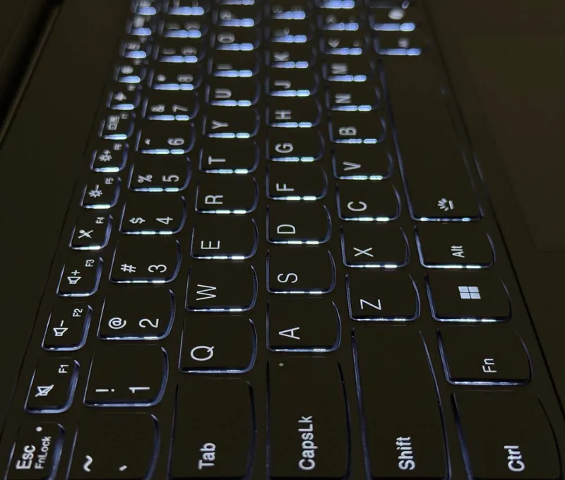 Lenovo Yoga x360 — Ultra 7 155U / 1TB NVME SSD / — фото 7 Lenovo Yoga x360 — Ultra 7 155U / 1TB NVME SSD / — фото 7