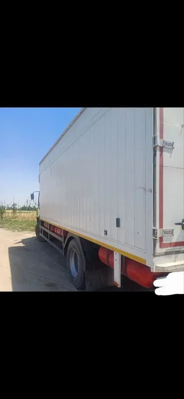 Tayyor xaloti a'lo isuzu sotiladi 2
