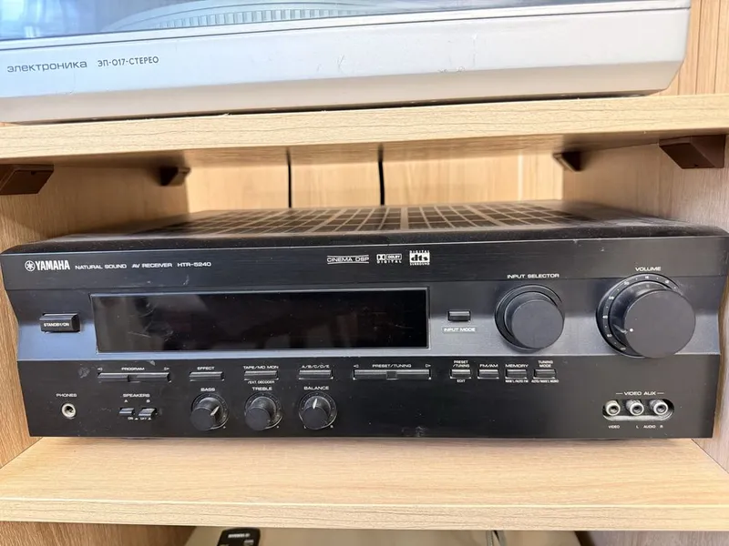 Продам ресивер Yamaha HTR5240