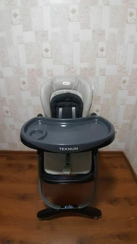 Bolalar kreslosi sotiladi!!! Holati zo'r 1 Bolalar kreslosi sotiladi!!! Holati zo'r 1