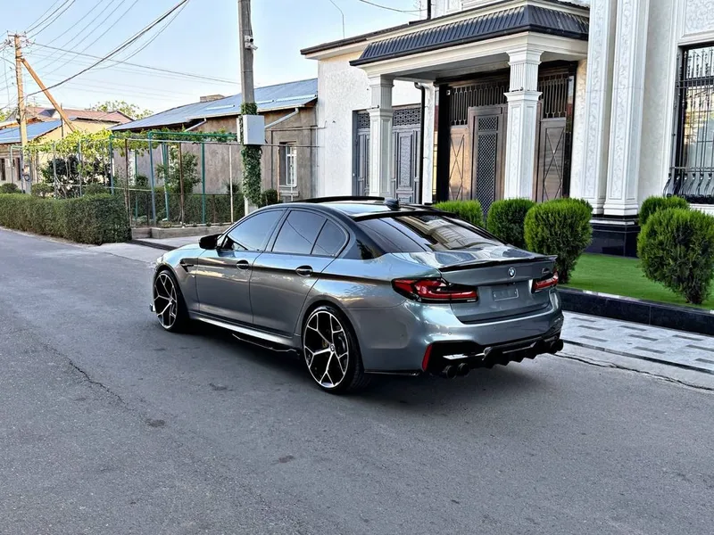 BMW F90 M530i X Drive 2019 Небитая Состаяние Идеално — фото 1
