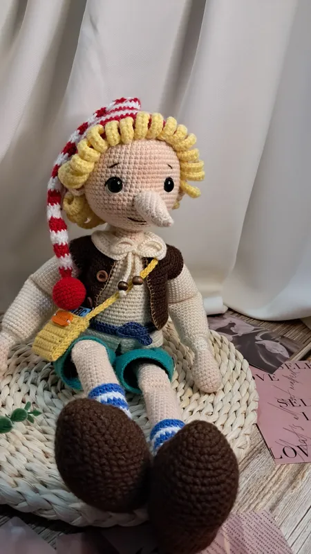 Вязаная игрушка Буратино 6