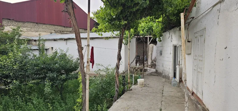 Yer uchastka sotiladi srochna 3 Yer uchastka sotiladi srochna 3
