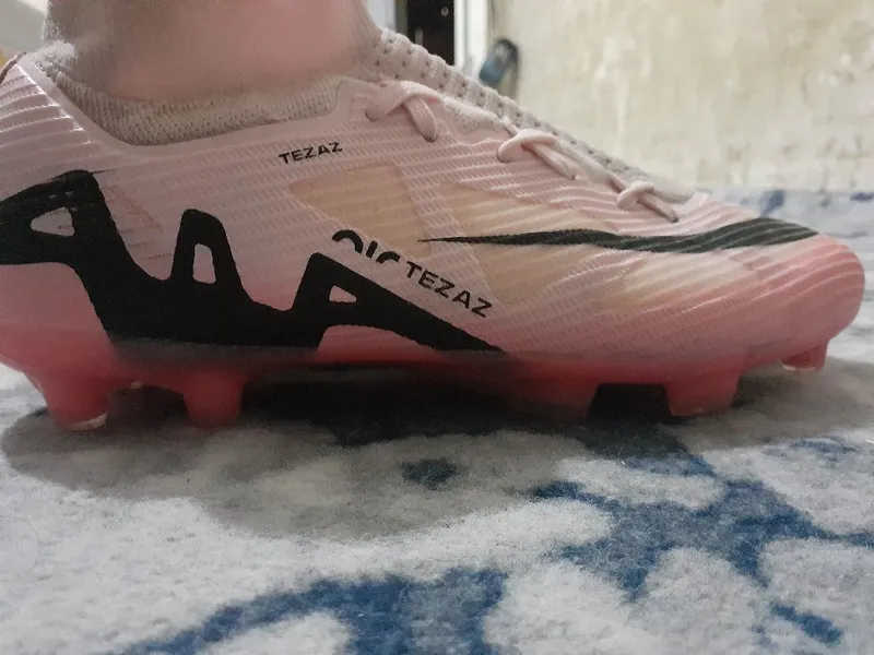 Nike butsi tezaz yaxshi Navoiy shahri kelishamiz tel qiling gaplasha — фото 2