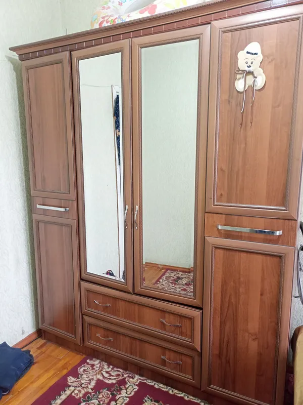Продается шкаф .. 1 Продается шкаф .. 1