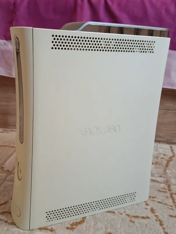 Продаю игровую приставку Xbox 360(модель Fat) 1 Продаю игровую приставку Xbox 360(модель Fat) 1