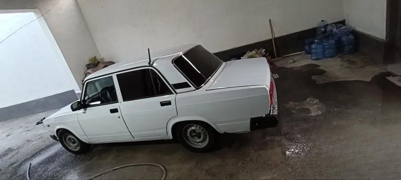 Lada 2107 sotiladi sirochna 3 Lada 2107 sotiladi sirochna 3