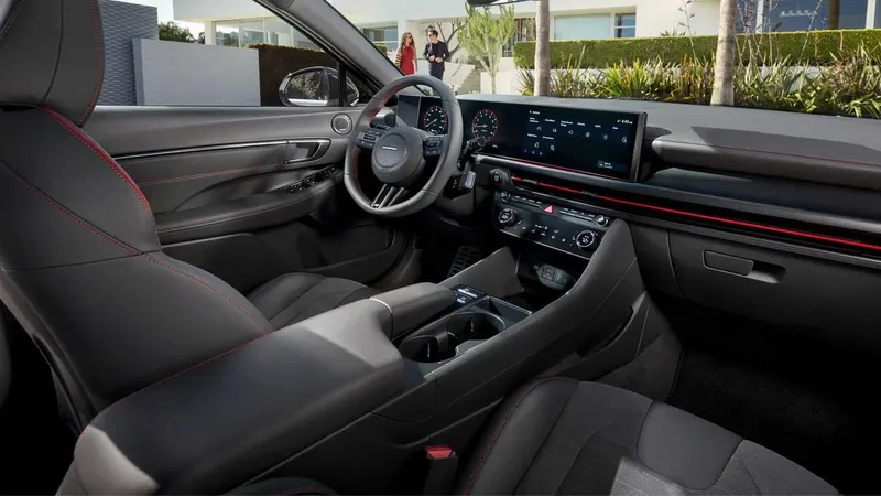 HYUNDAI Sonata 2,5 turbo 2025 res naxt va rassrochkaga — фото 1