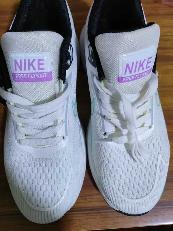 NIKE 3 NIKE 3