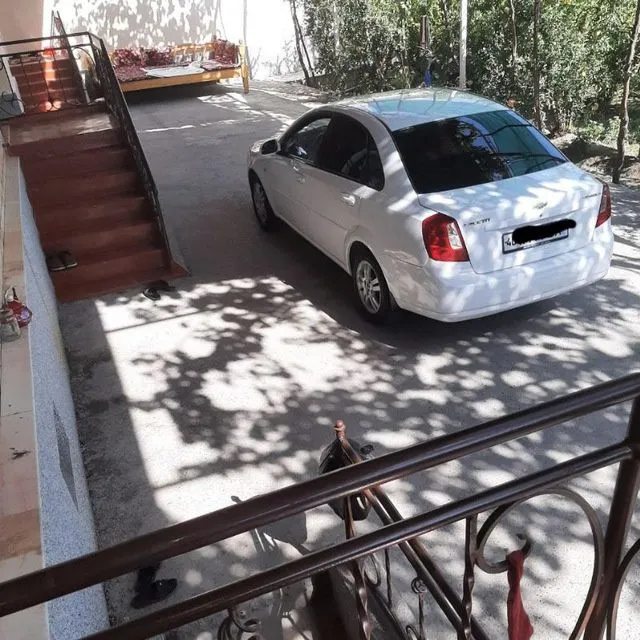 Ласетти сотилади