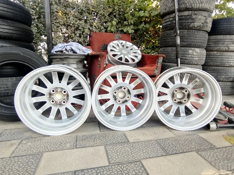 Srochniy Gentra R15 diska sotiladi donaligi. 4 Srochniy Gentra R15 diska sotiladi donaligi. 4
