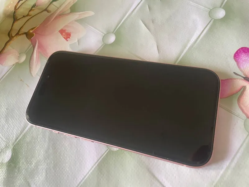 iPhone 15 128 ГБ 3