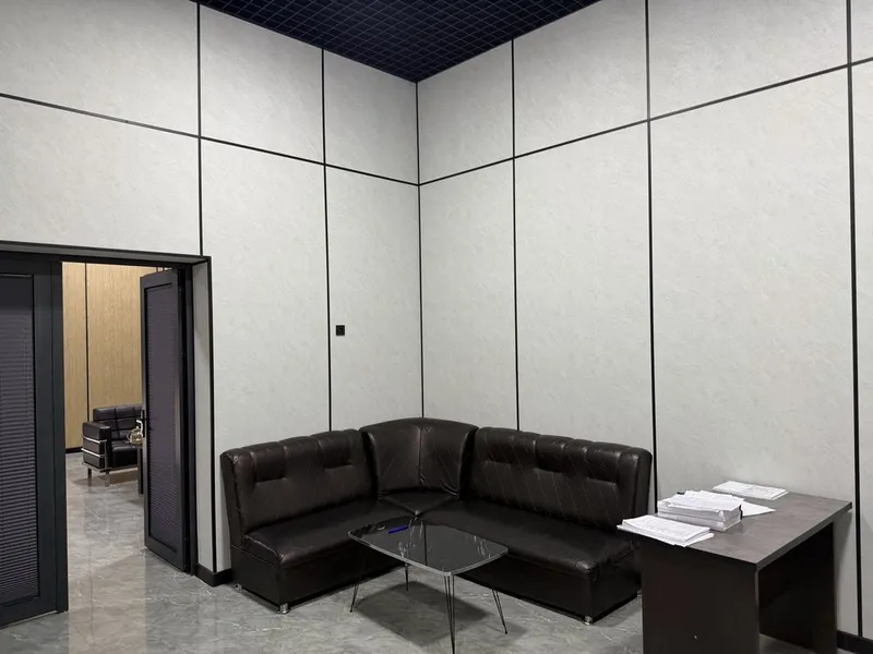 Nejeloy ofis qushbegida joylashgan 7 Nejeloy ofis qushbegida joylashgan 7