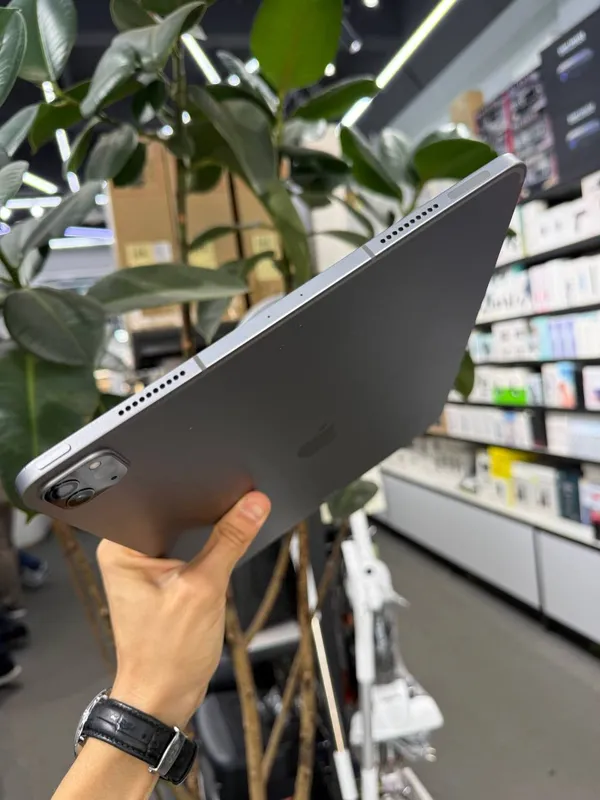 iPad Pro 12.9 M2 5